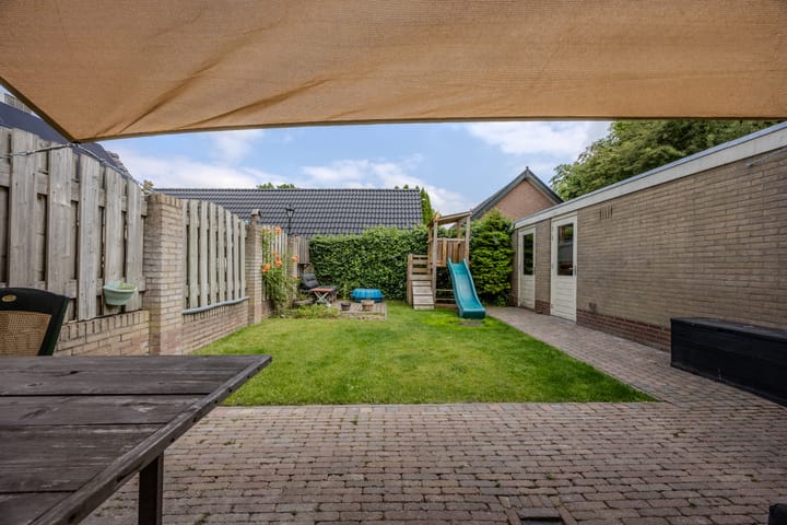 Photo 35 of Directeur Trompstraat 35