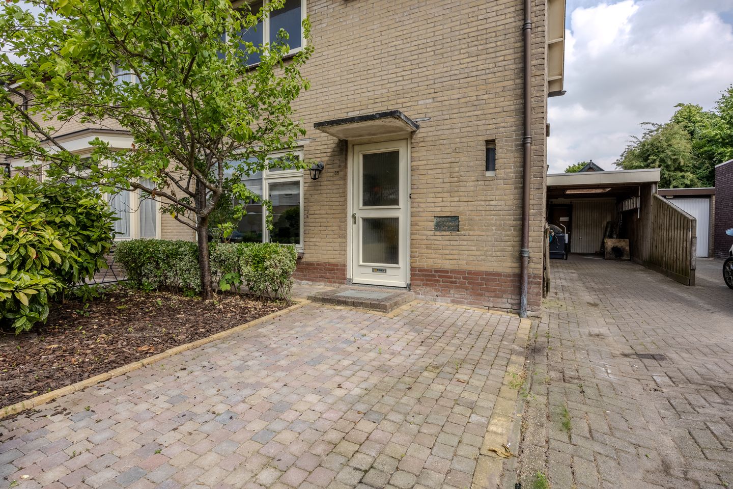 Foto 40 van Directeur Trompstraat 35