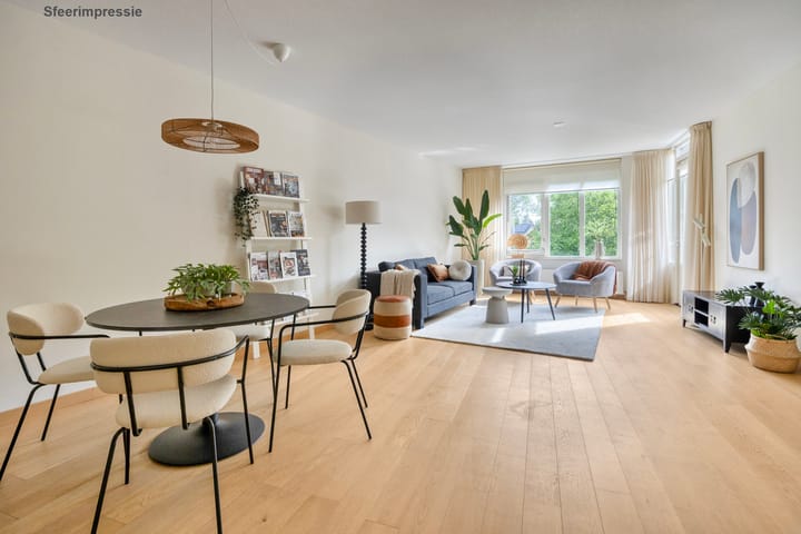 Photo 2 of Burg. Doffegnieslaan 2-F8