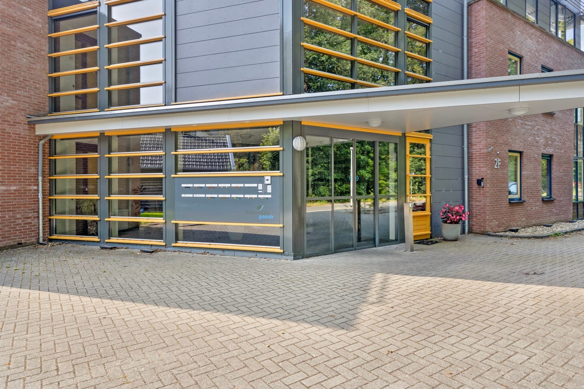 Foto 10 van Burg. Doffegnieslaan 2-F8