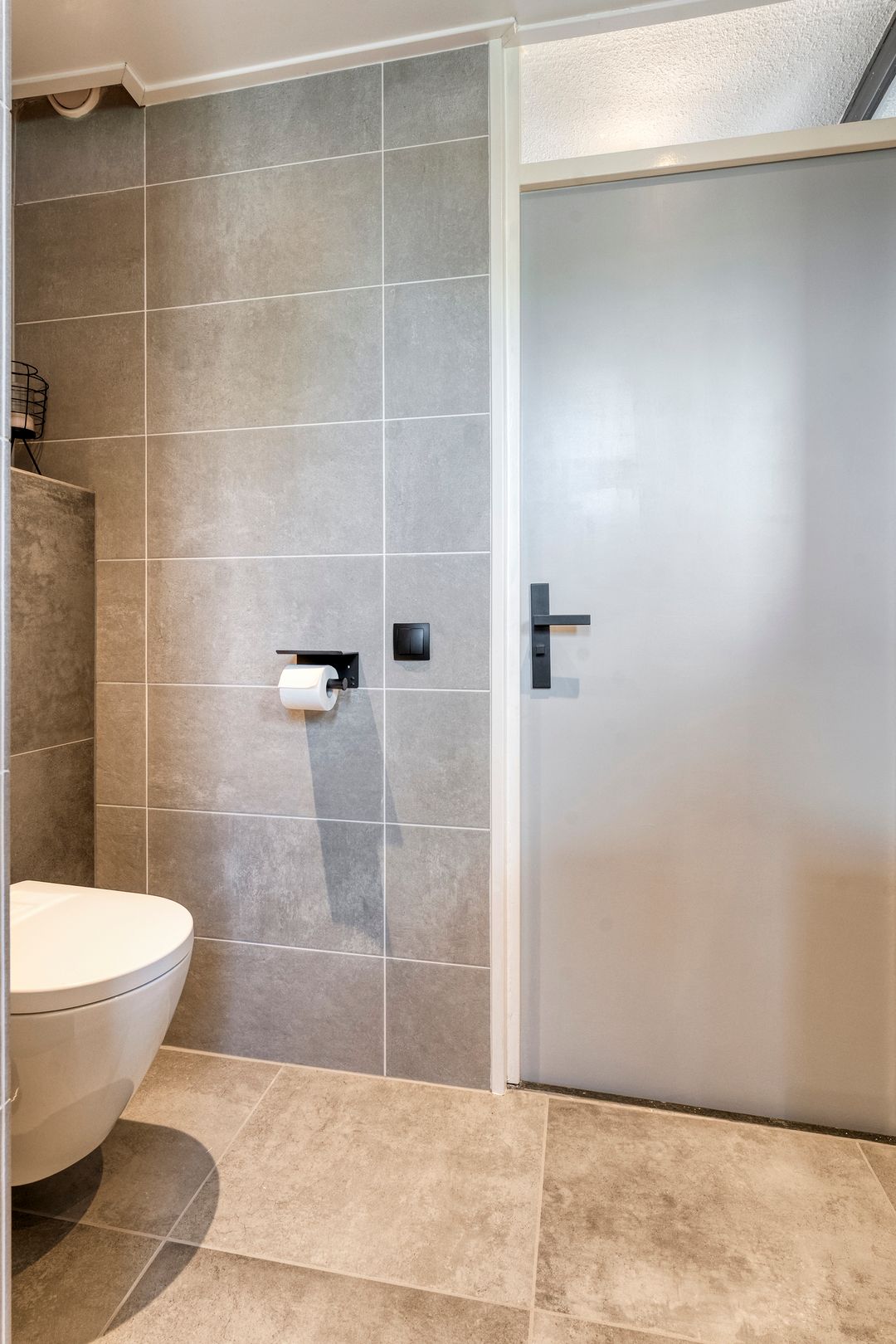 Photo 23 of Van Limburg Stirumware 43