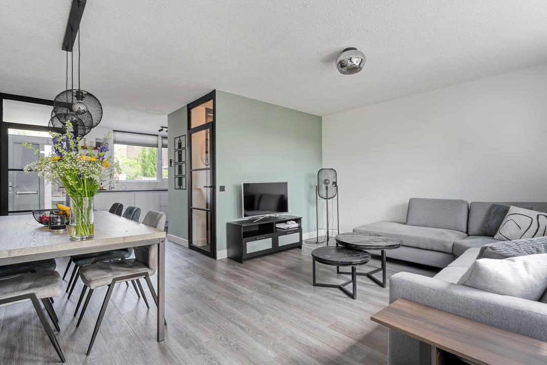 Photo 7 of Van Limburg Stirumware 43