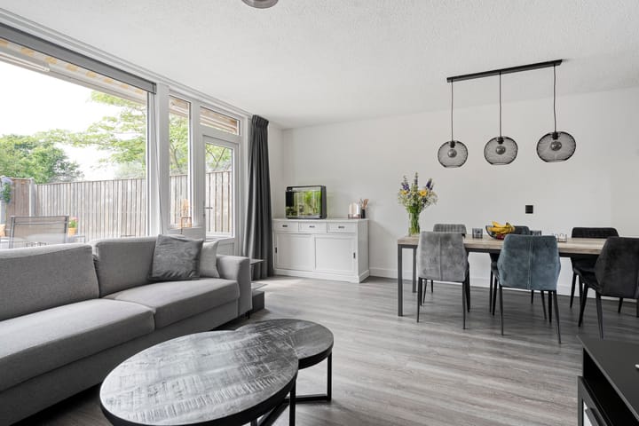 Foto 9 van Van Limburg Stirumware 43