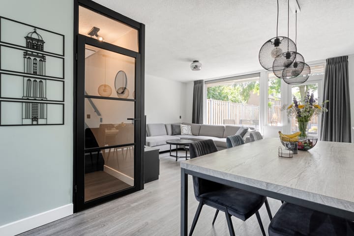 Foto 10 van Van Limburg Stirumware 43