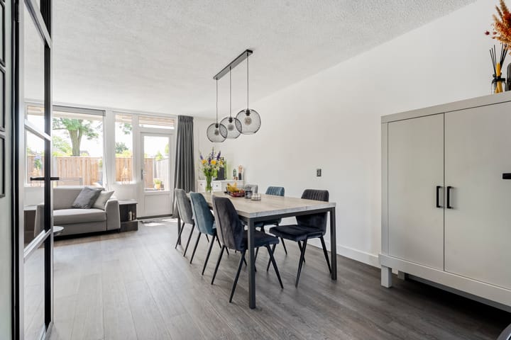 Foto 12 van Van Limburg Stirumware 43