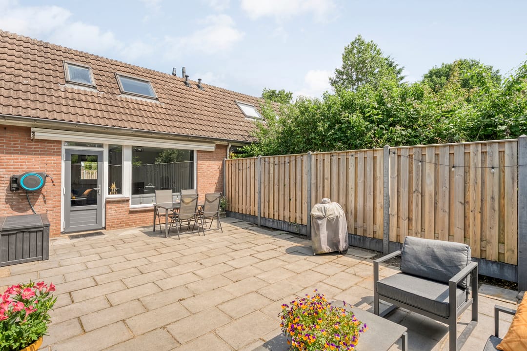 Photo 28 of Van Limburg Stirumware 43