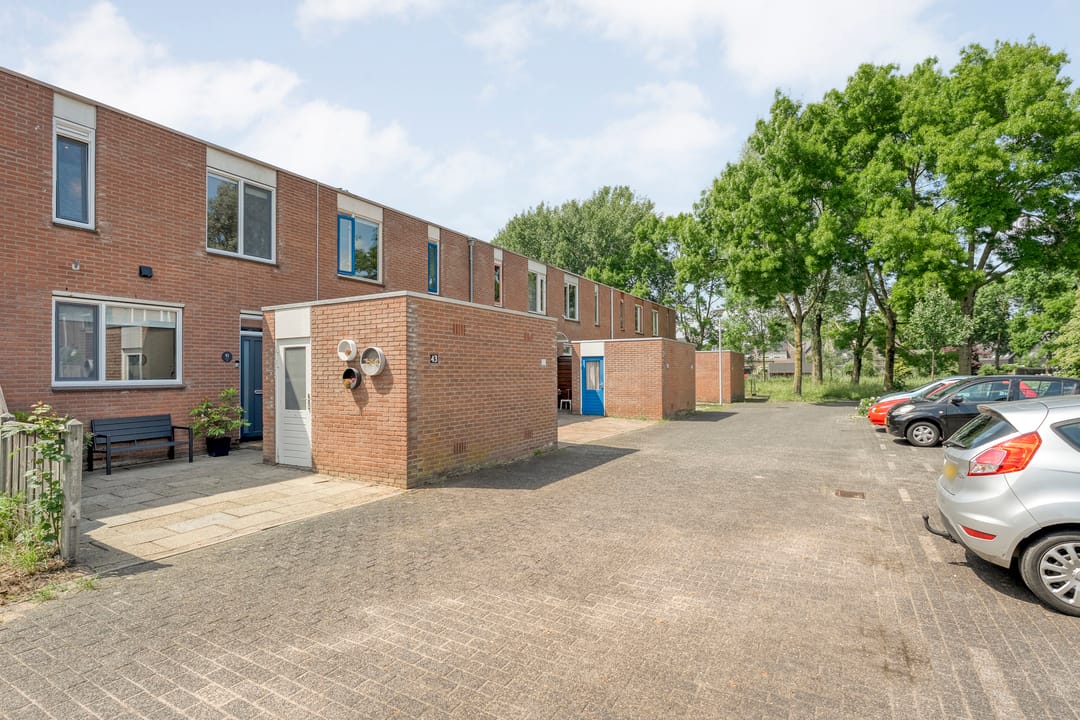 Photo 31 of Van Limburg Stirumware 43