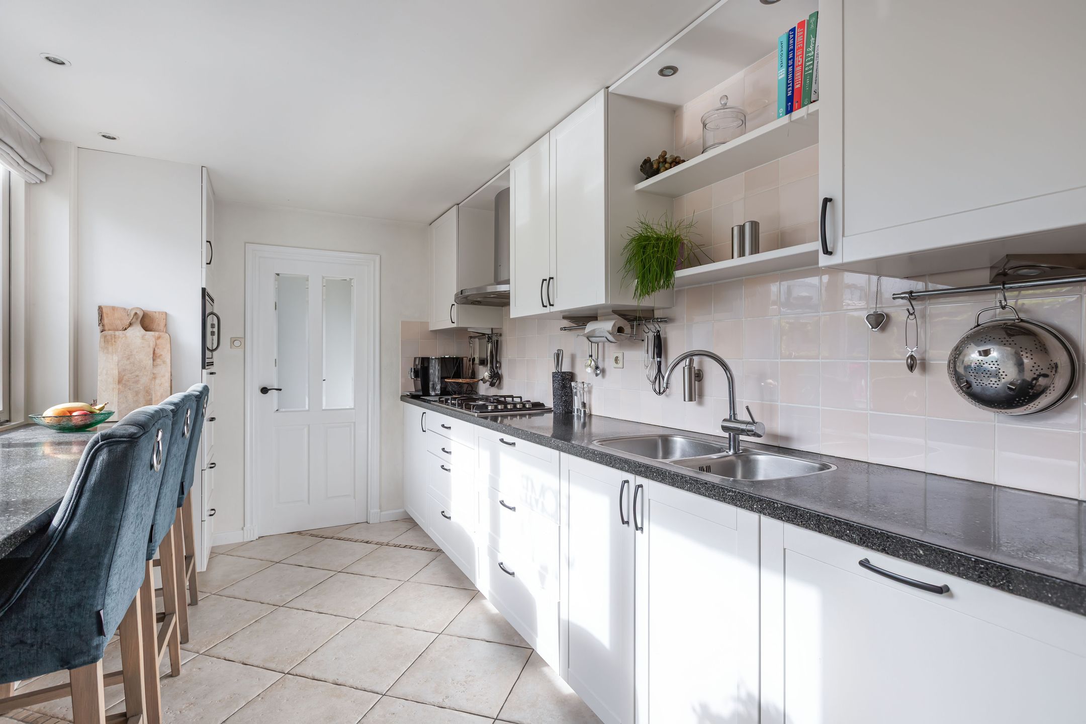 Photo 18 of Oosterweidestraat 39