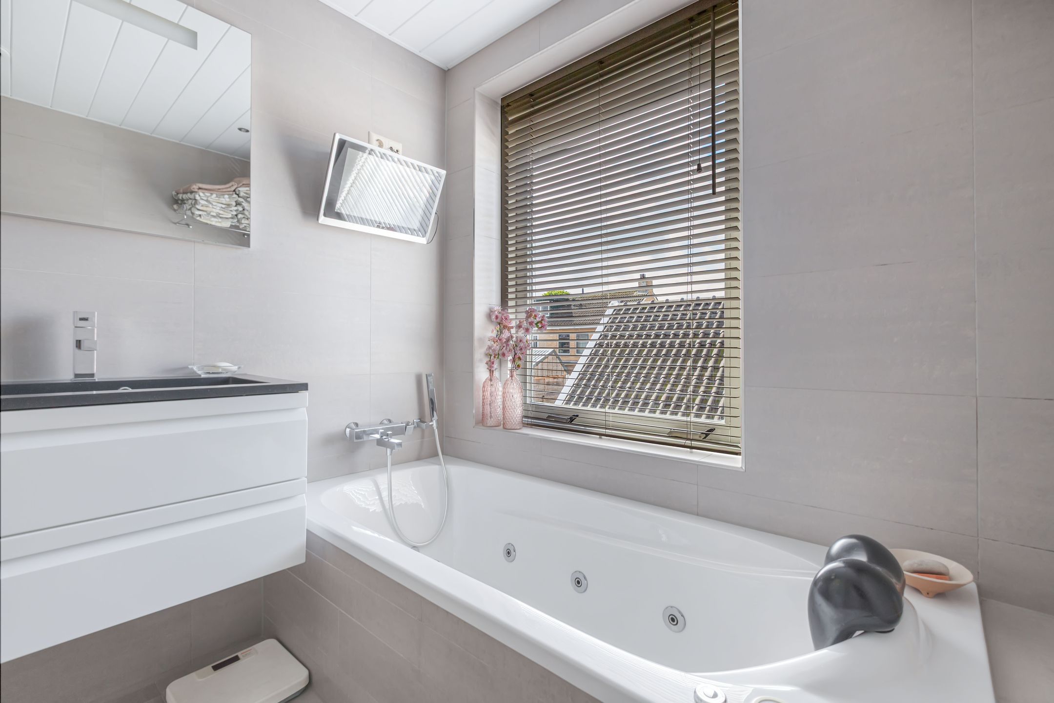 Photo 42 of Oosterweidestraat 39