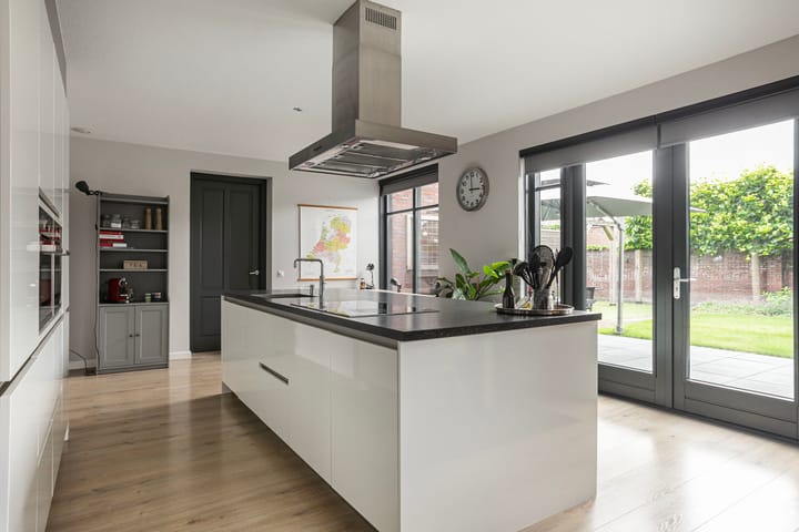 Foto 9 van Black Alicante 132