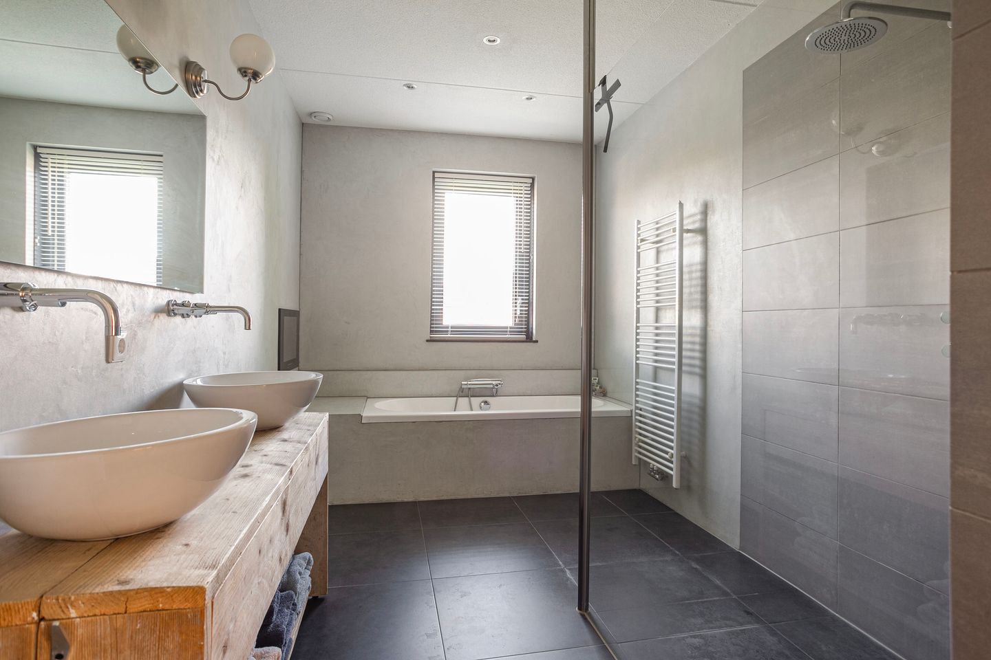 Foto 20 van Black Alicante 132