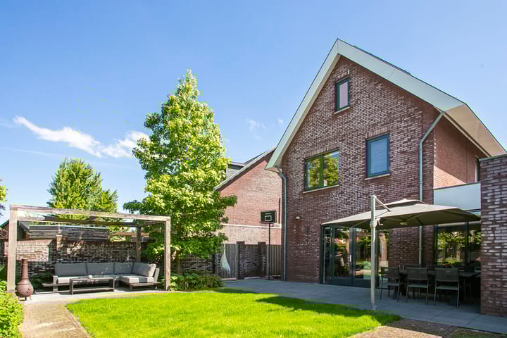 Foto 29 van Black Alicante 132