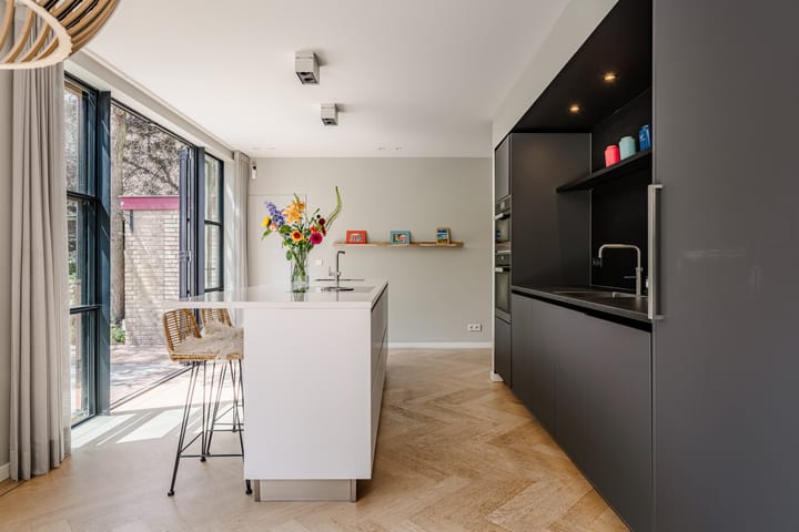 Foto 19 van Frederik Hendriklaan 4