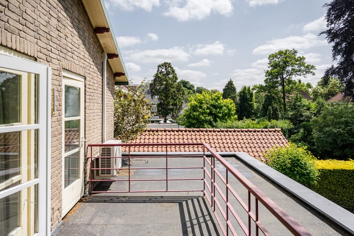 Foto 35 van Frederik Hendriklaan 4