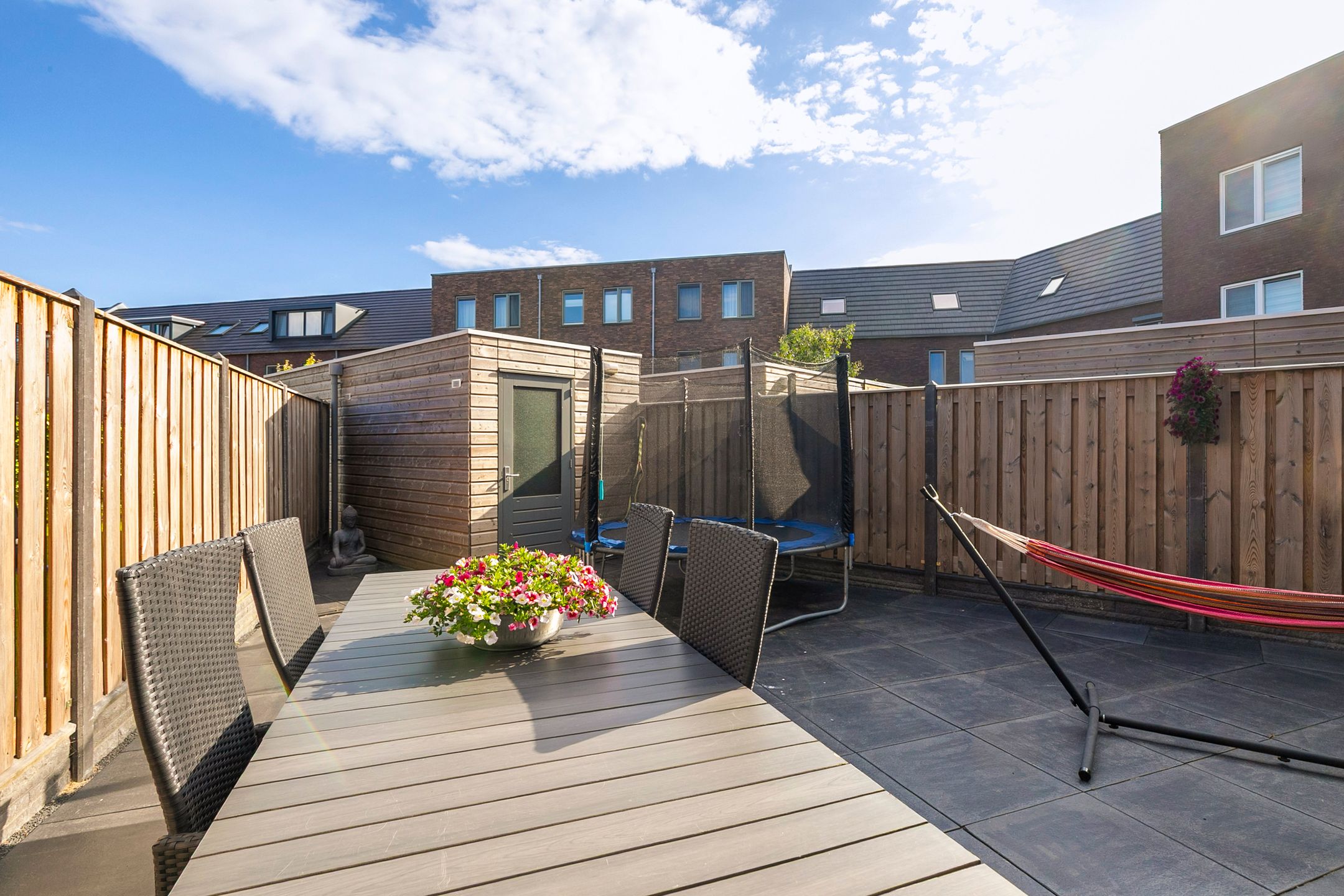 Photo 21 of Titanium 4