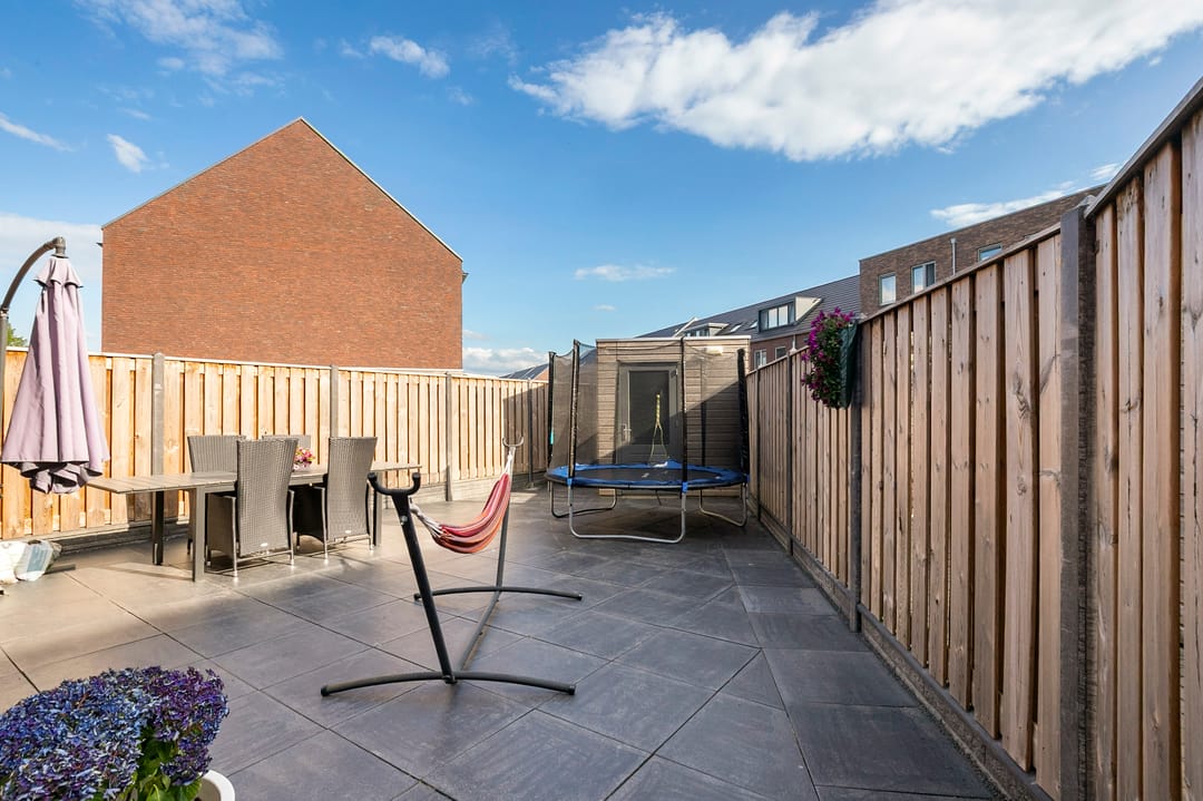 Photo 23 of Titanium 4