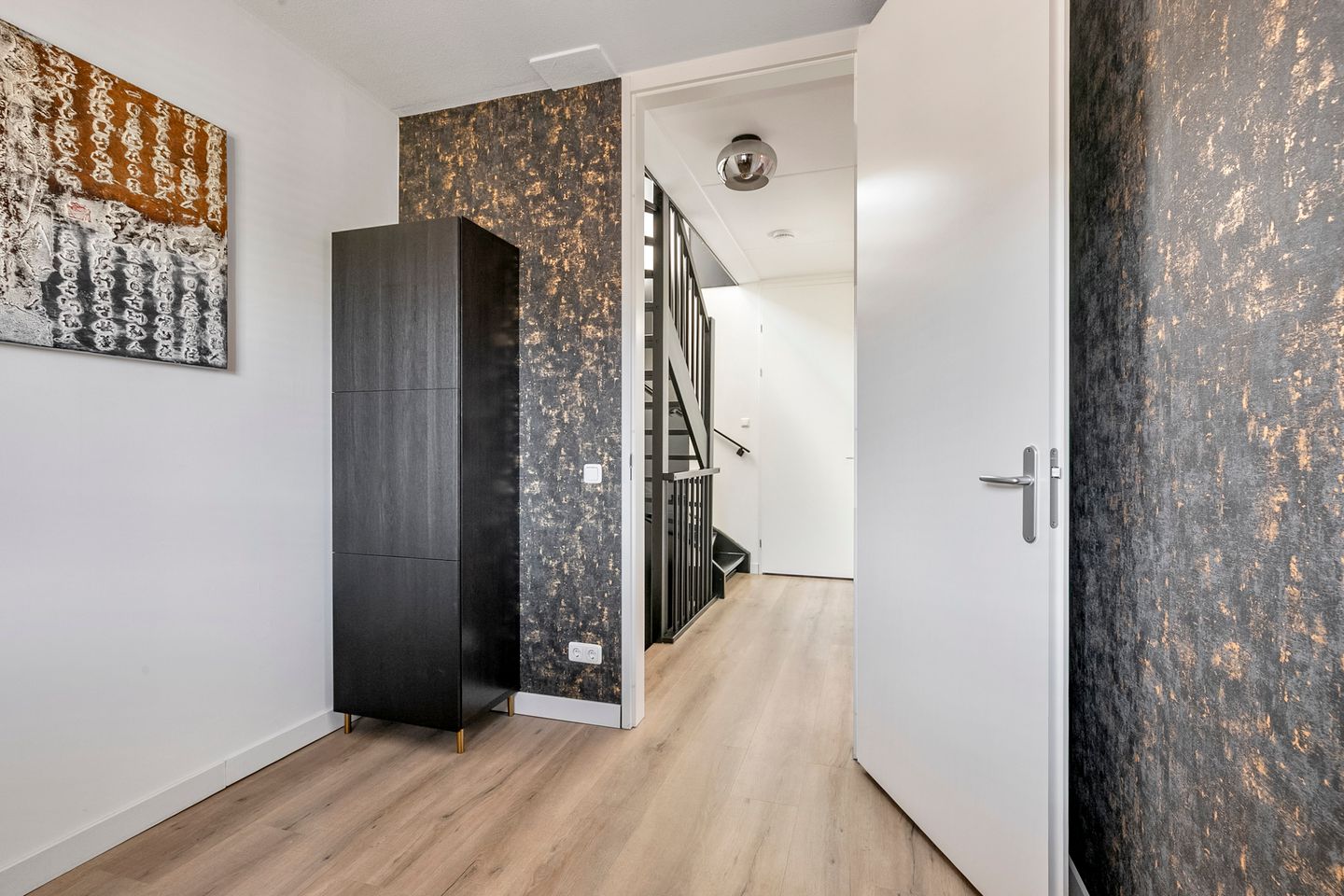 Photo 29 of Titanium 4