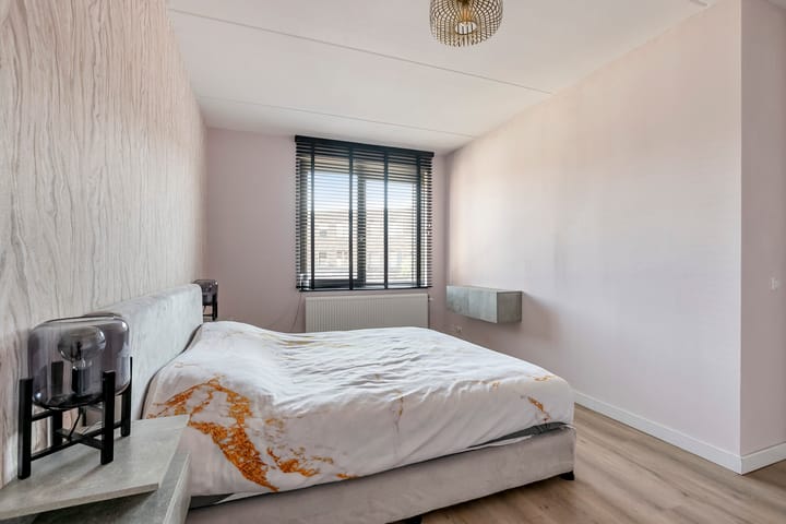 Foto 32 van Titanium 4