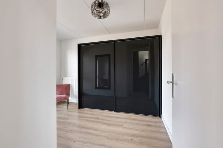 Foto 34 van Titanium 4