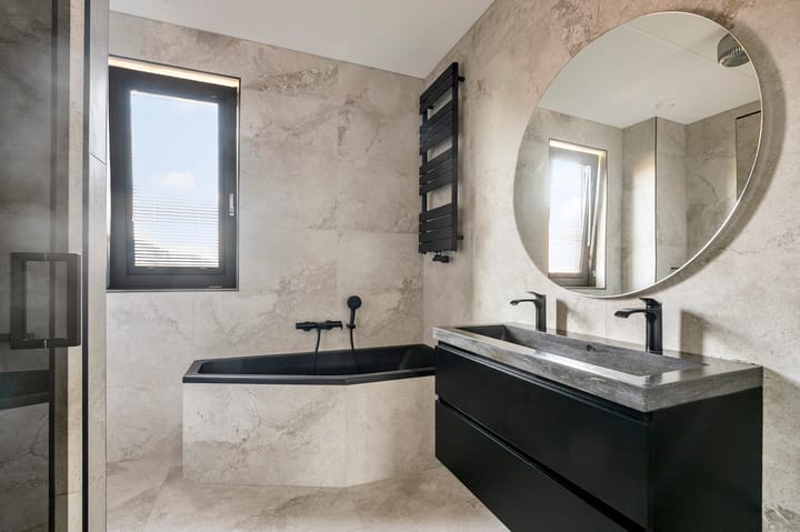 Foto 38 van Titanium 4