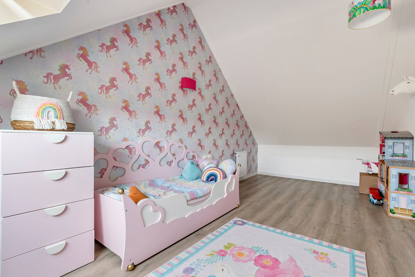 Photo 44 of Titanium 4