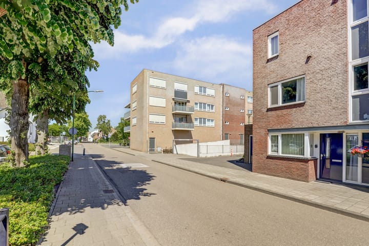 Foto 7 van Stationsplein 112