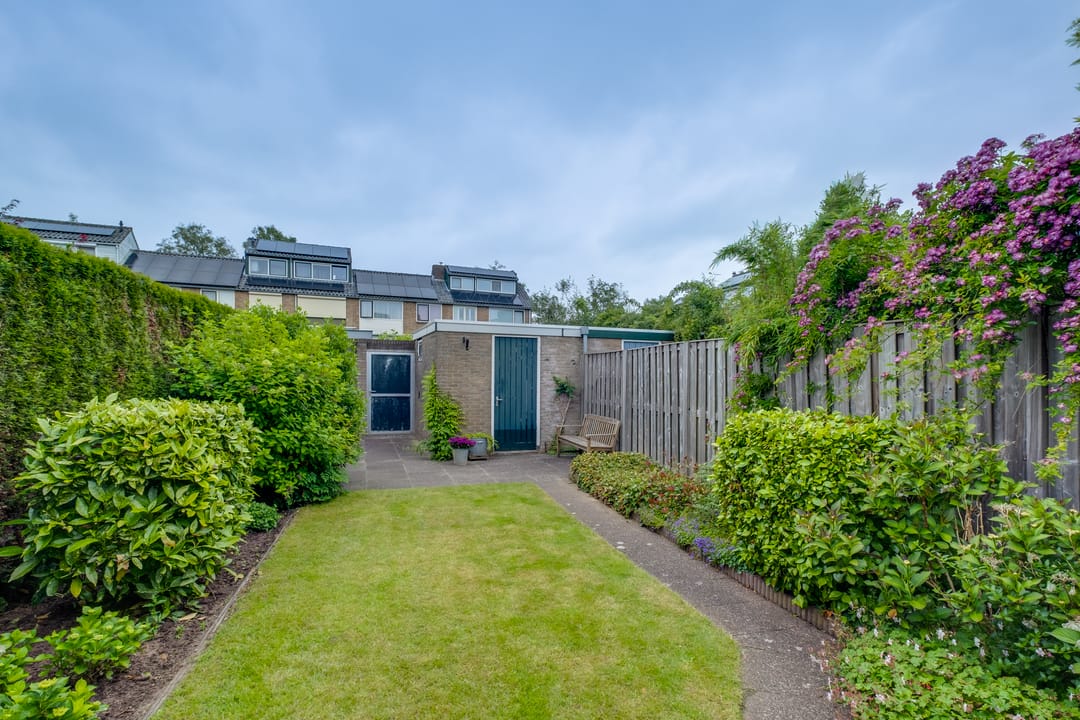 Photo 2 of Hendrika van Tussenbroekstraat 21