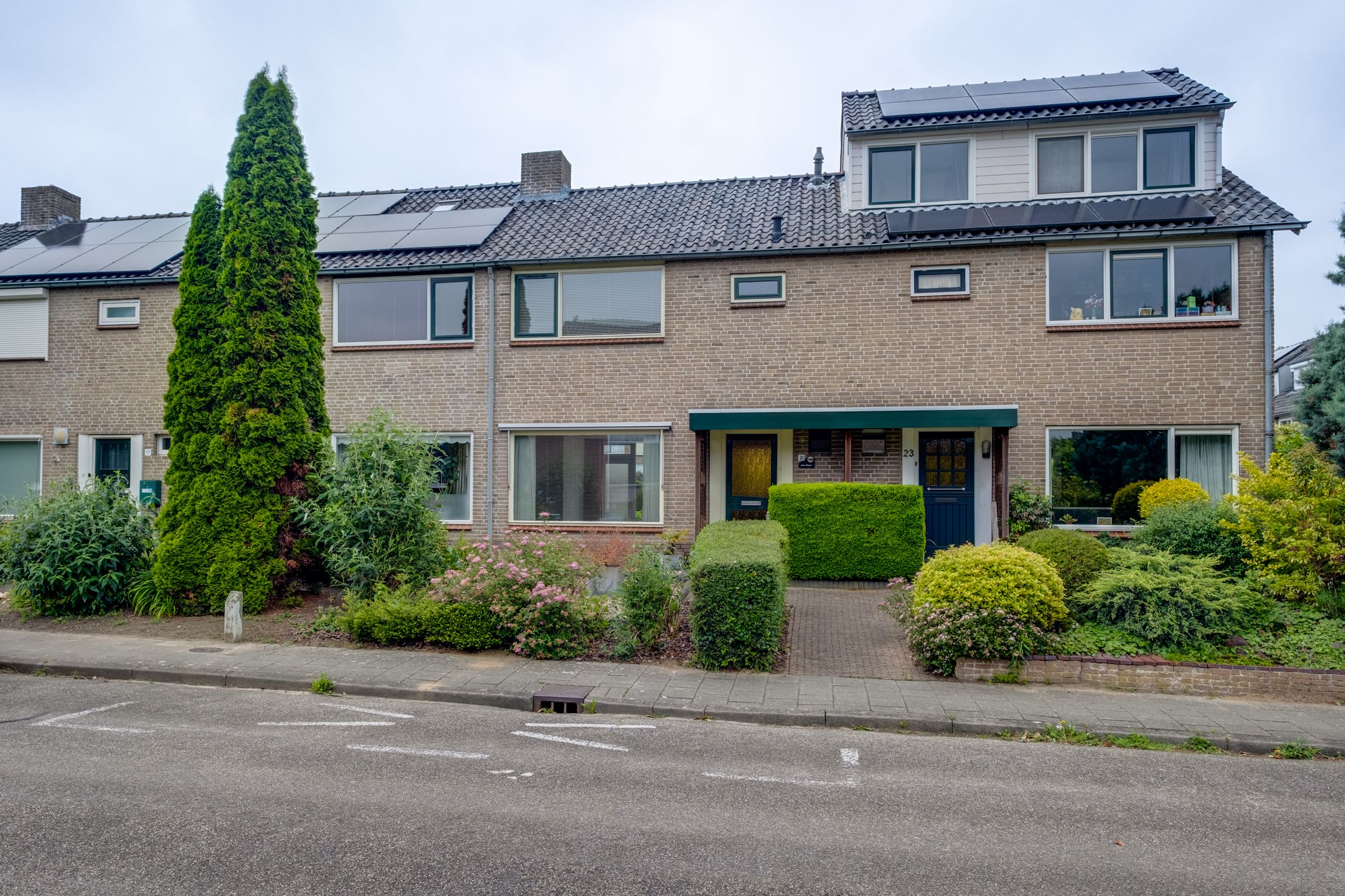 Photo 3 of Hendrika van Tussenbroekstraat 21