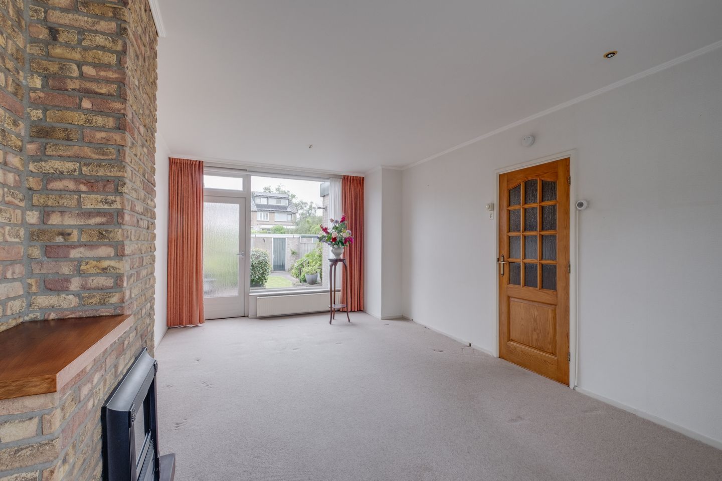 Photo 10 of Hendrika van Tussenbroekstraat 21