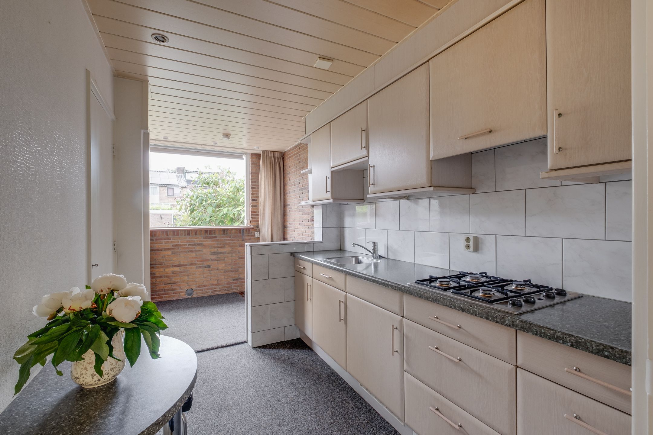 Photo 12 of Hendrika van Tussenbroekstraat 21