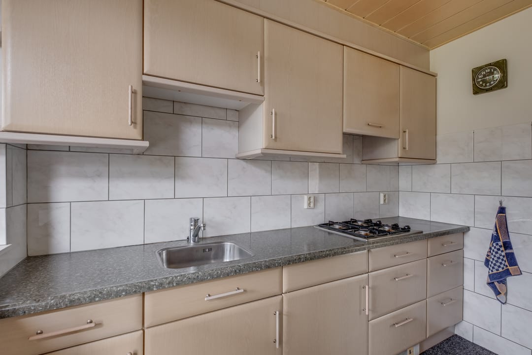 Photo 13 of Hendrika van Tussenbroekstraat 21