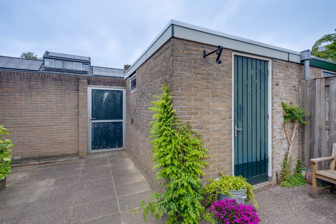 Photo 31 of Hendrika van Tussenbroekstraat 21