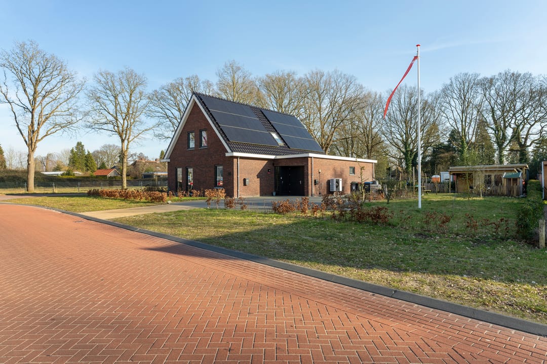 Photo 61 of Johan Willem Frisolaan 18