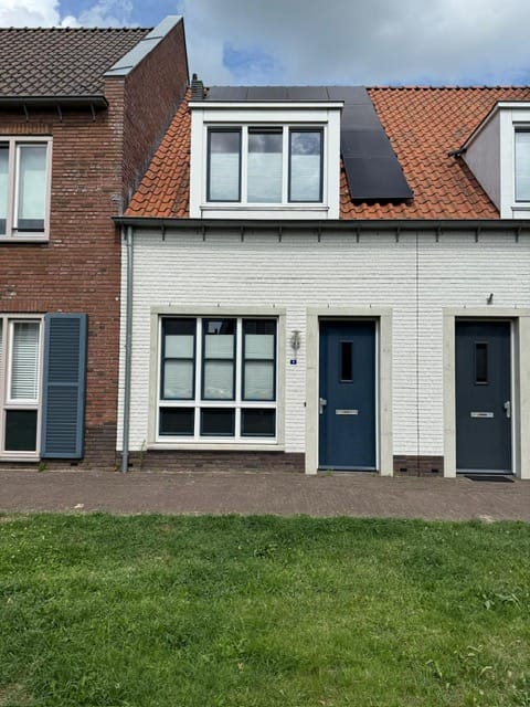 Foto 1 van Pr van Oranjestraat 9