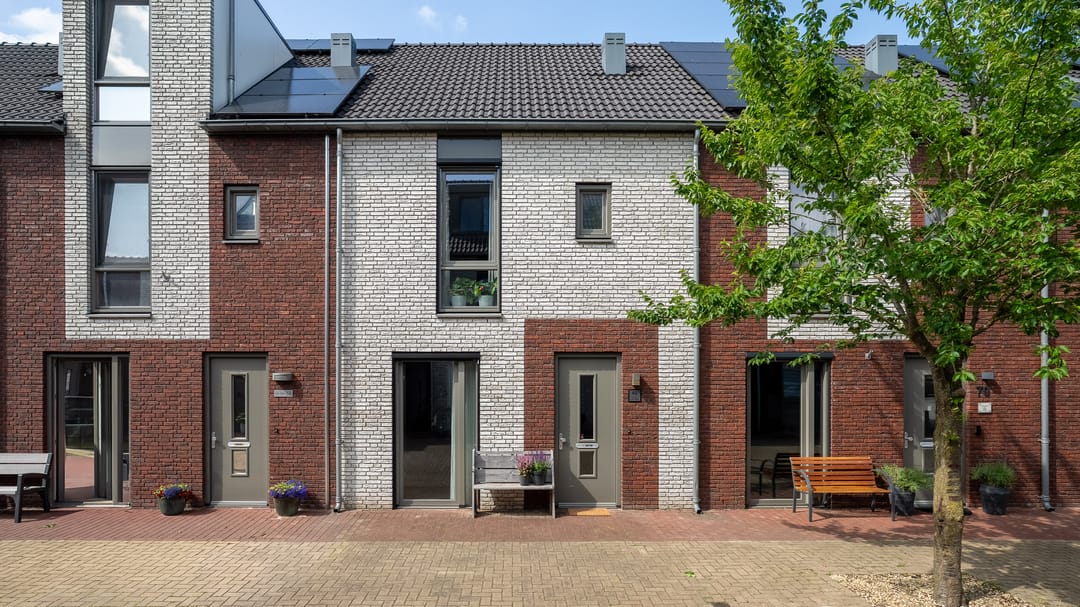 Foto 1 van Rembrandthof 68