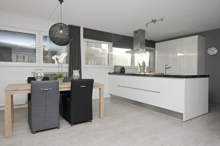 Photo 3 of Westerdok 214