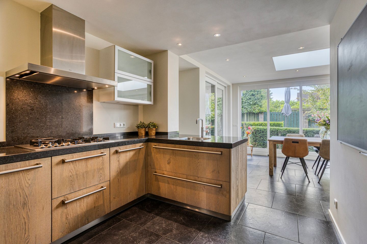 Photo 14 of Schuttersstraat 16