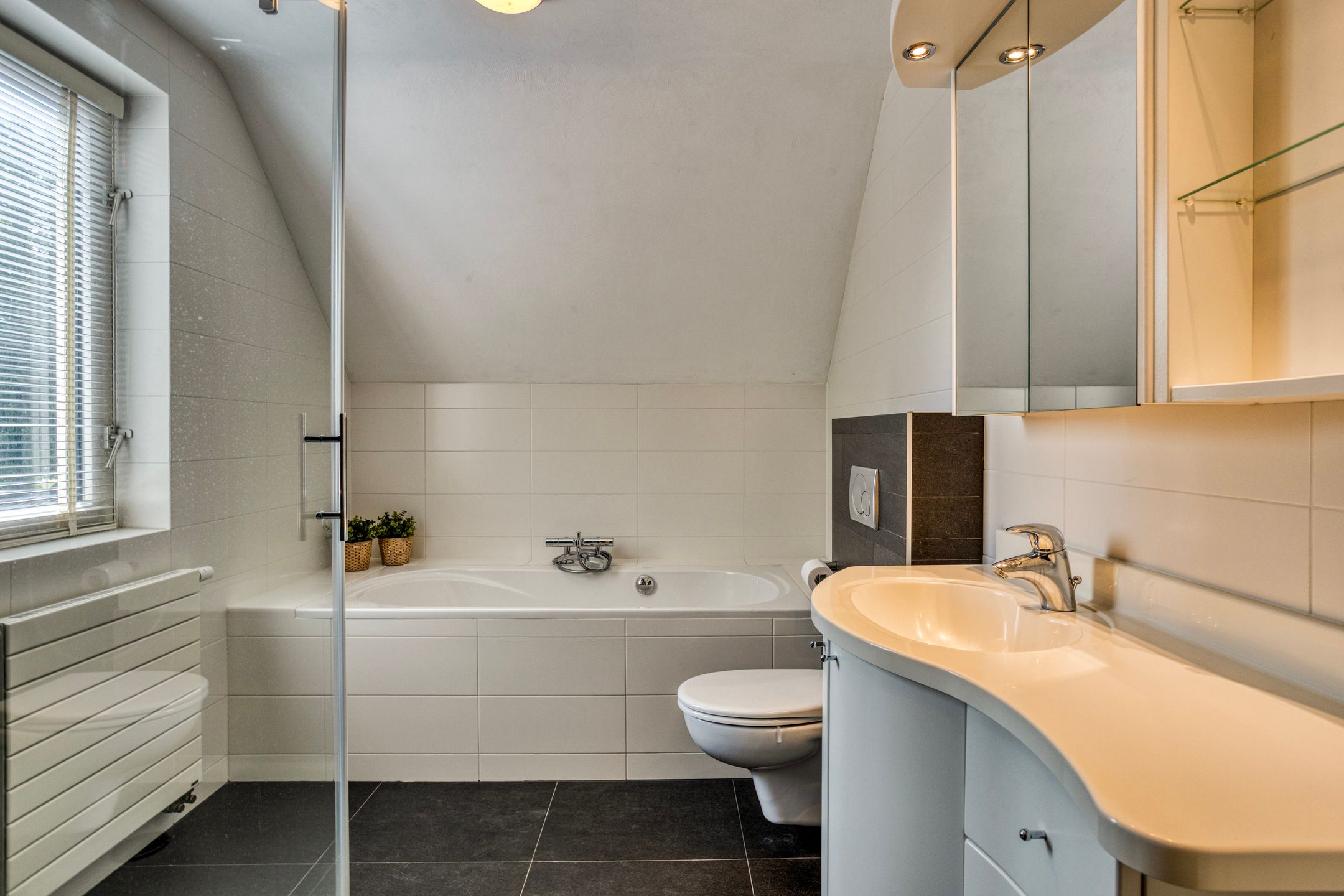 Photo 27 of Schuttersstraat 16