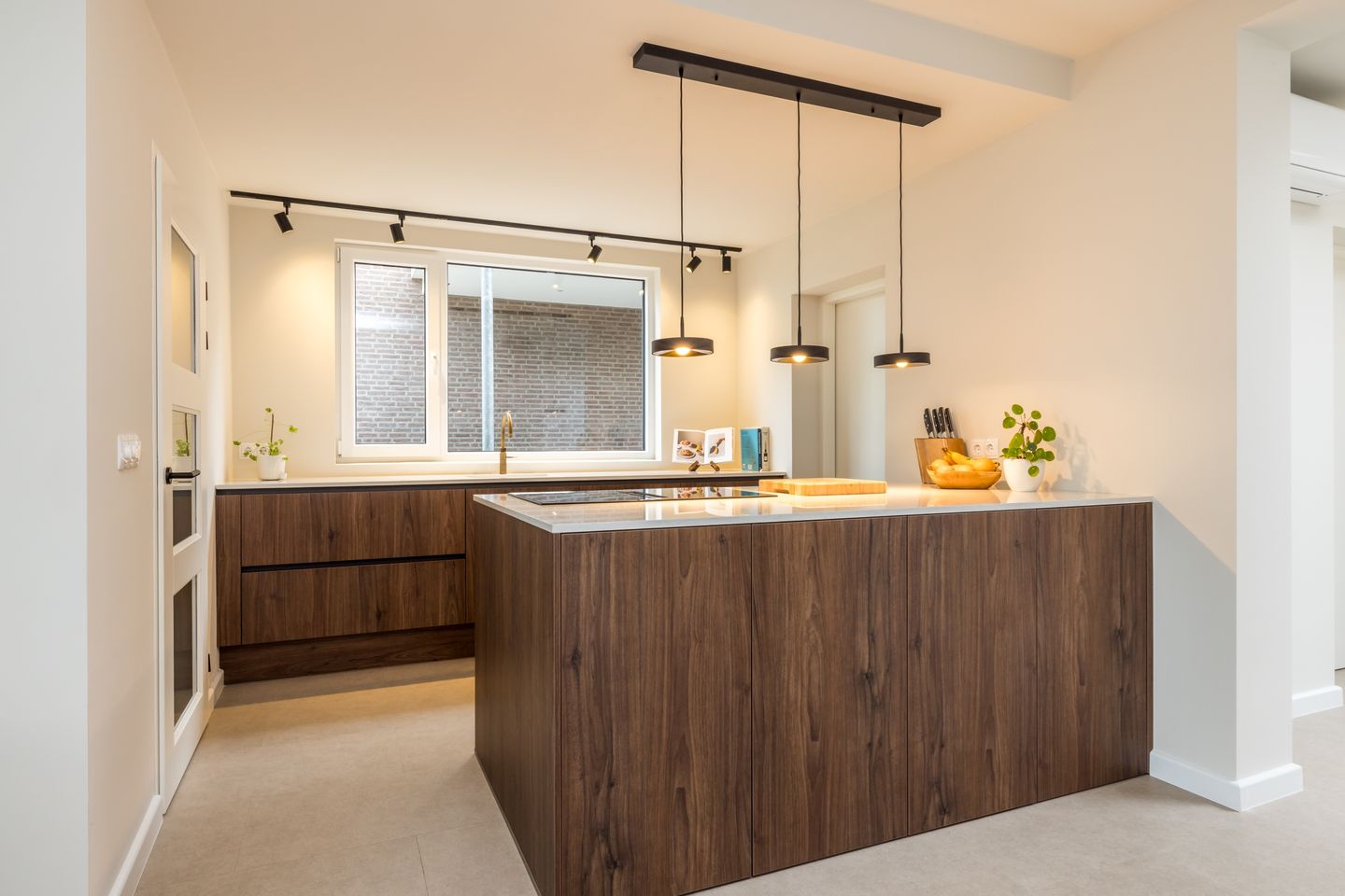 Photo 4 of Mesweg 35