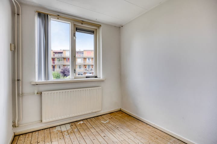 Photo 15 of Zonnebloemstraat 6