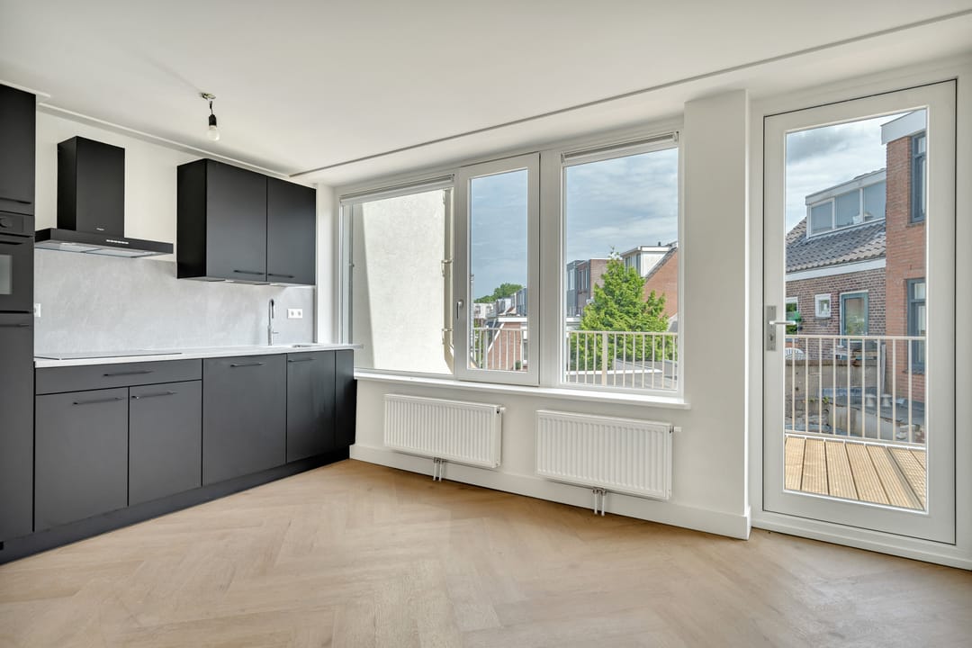 Photo 2 of Lauwerecht 235-A