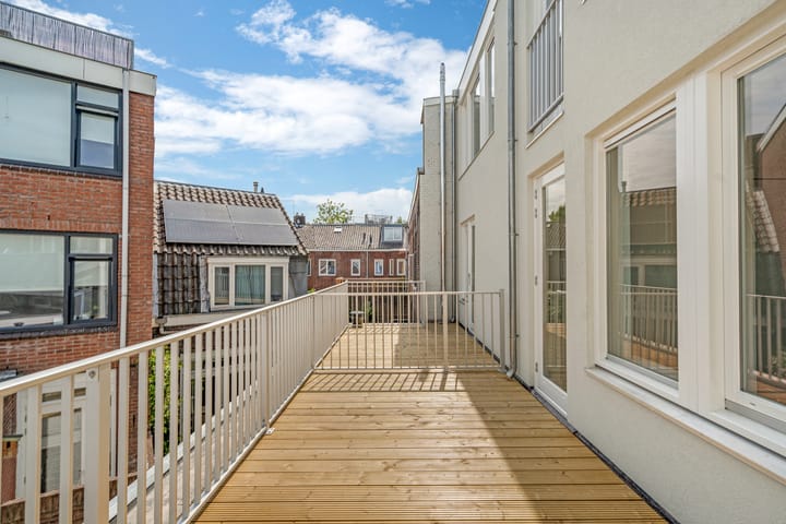 Photo 3 of Lauwerecht 235-A