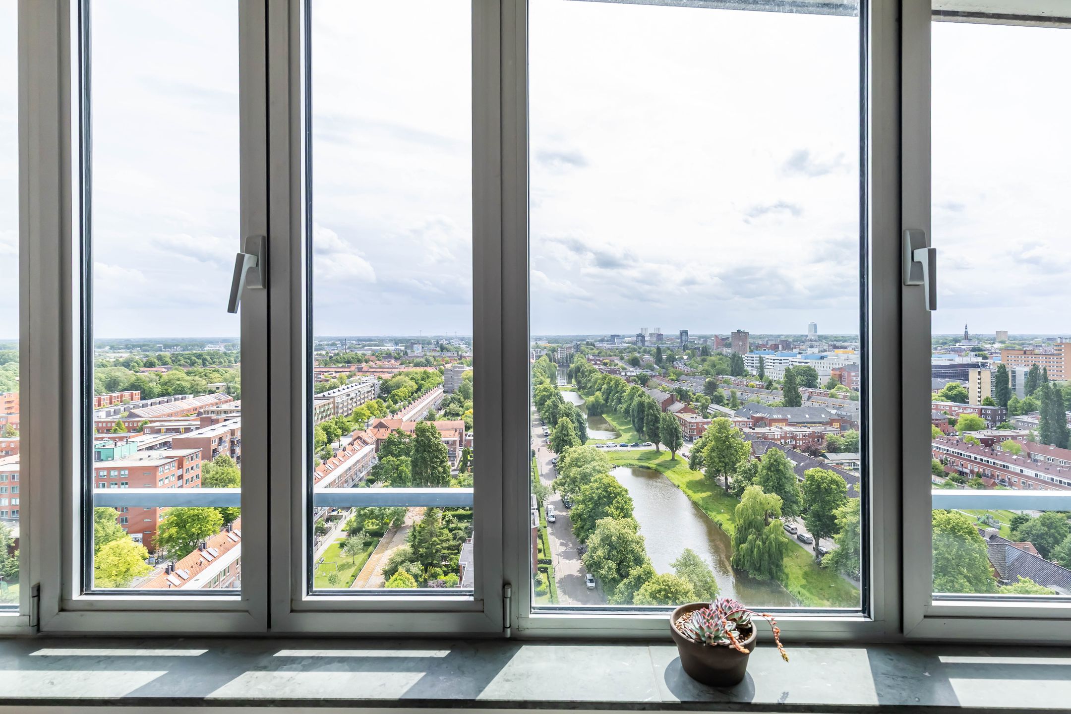 Foto 18 van Wielewaalplein 246