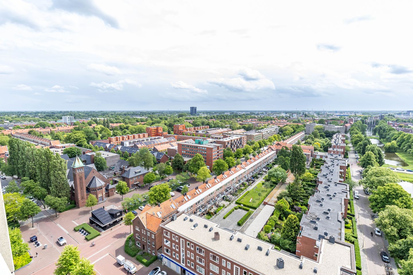 Foto 19 van Wielewaalplein 246