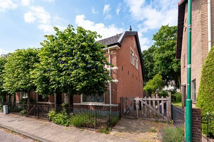 Bekijk foto van Burgemeester Penstraat 25