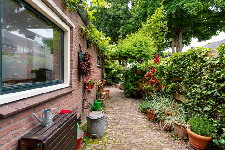 Photo 15 of Burgemeester Penstraat 25