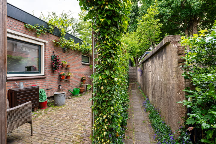 Photo 16 of Burgemeester Penstraat 25