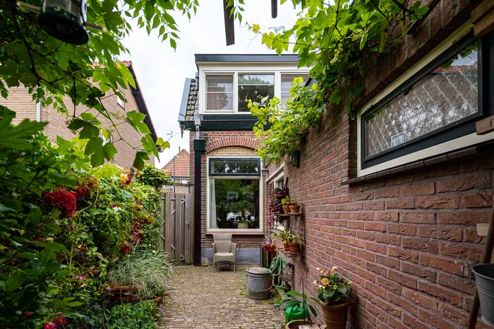 Photo 21 of Burgemeester Penstraat 25