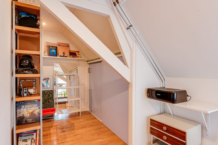 Photo 28 of Burgemeester Penstraat 25