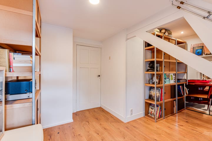 Photo 29 of Burgemeester Penstraat 25